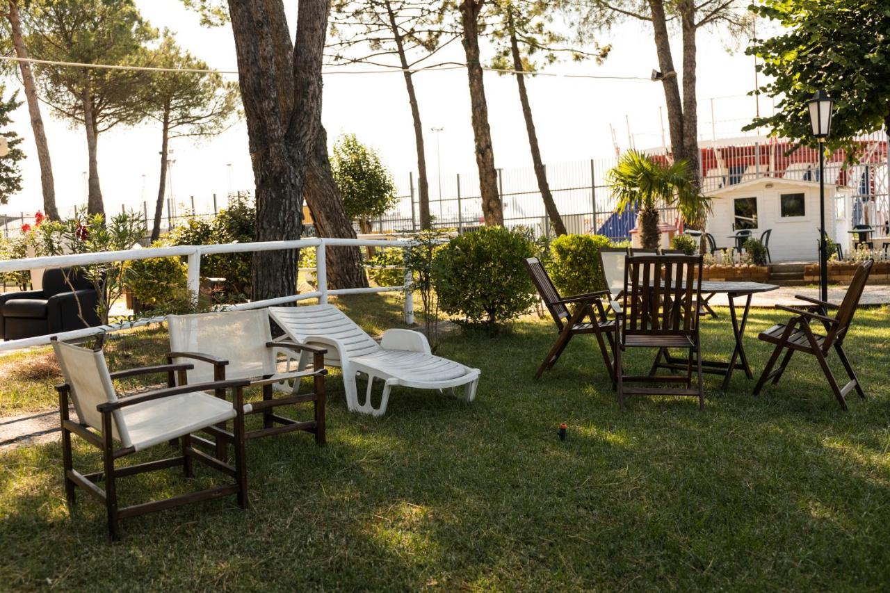 Locanda San Biagio Misano Adriatico Bagian luar foto