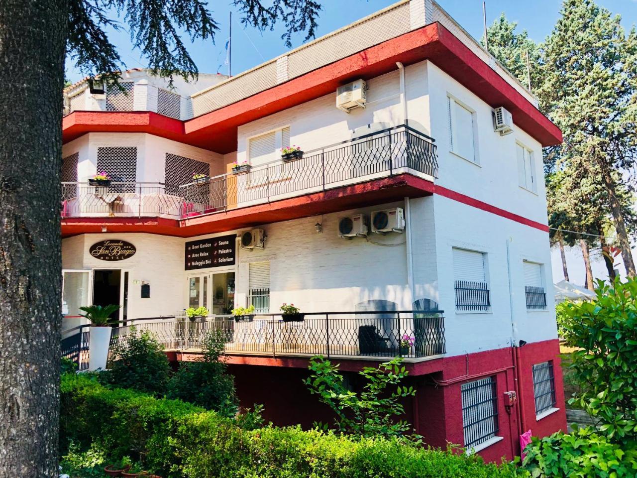 Locanda San Biagio Misano Adriatico Bagian luar foto