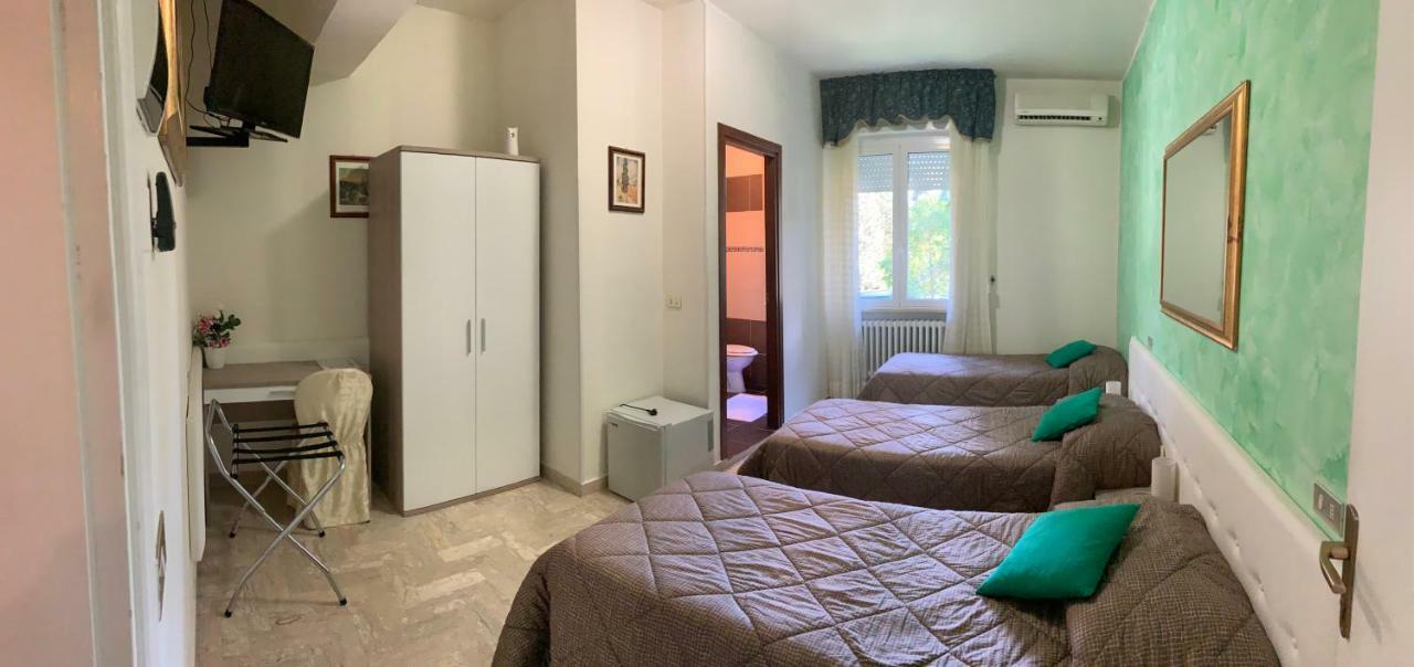 Locanda San Biagio Misano Adriatico Bagian luar foto